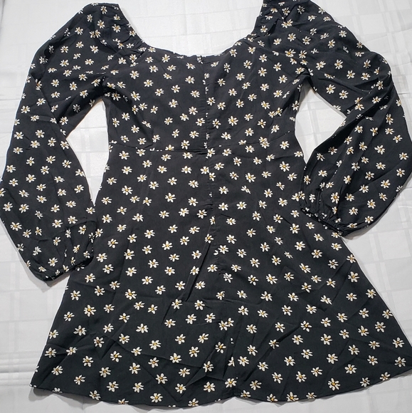 SHEIN Daisy dress Large 100%polyester - Picture 2 of 8